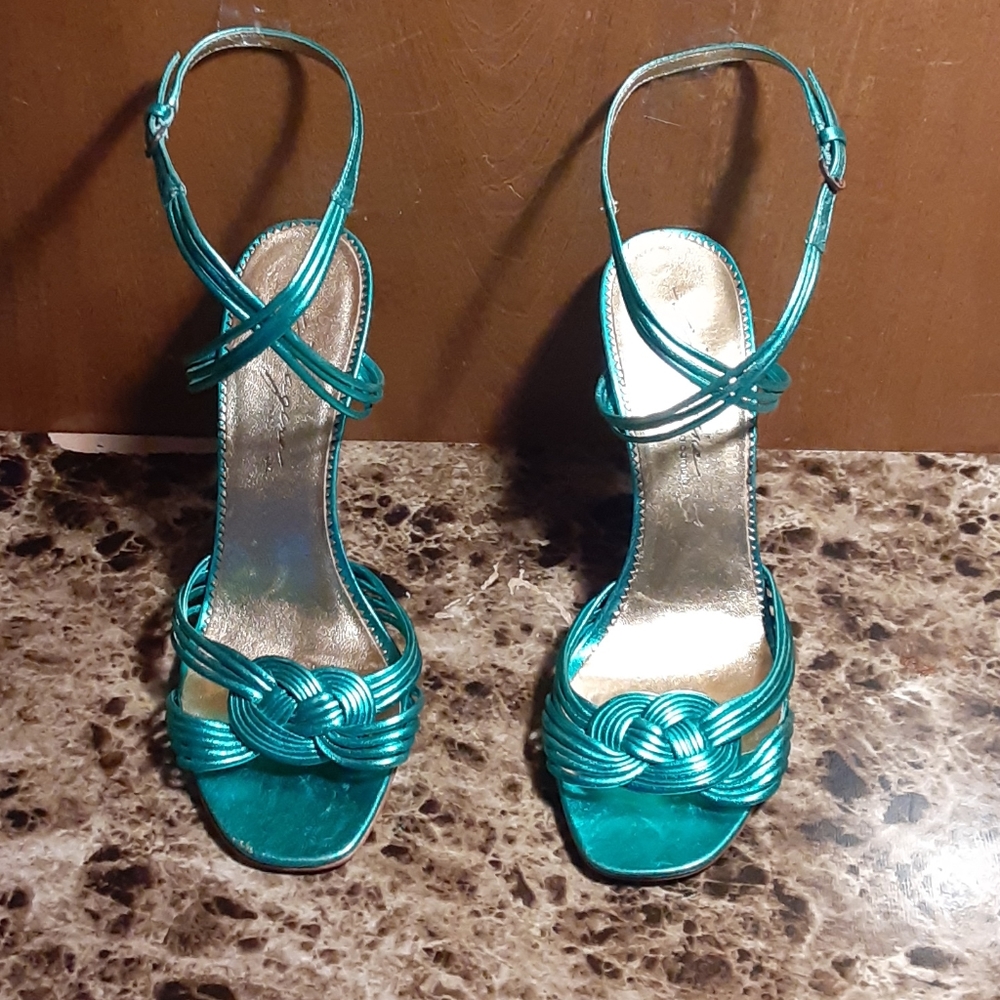 Imagine Vince Camuto  heels